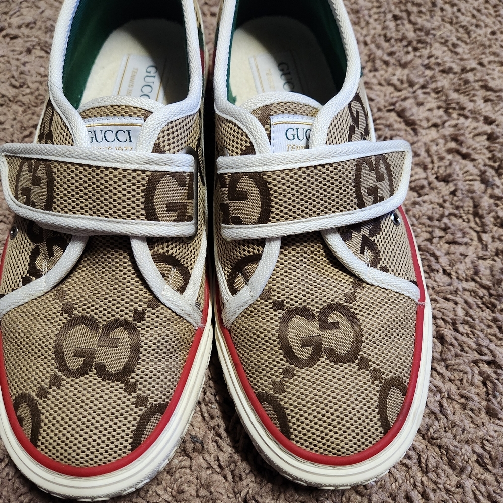 Gucci authentic shoe size 38